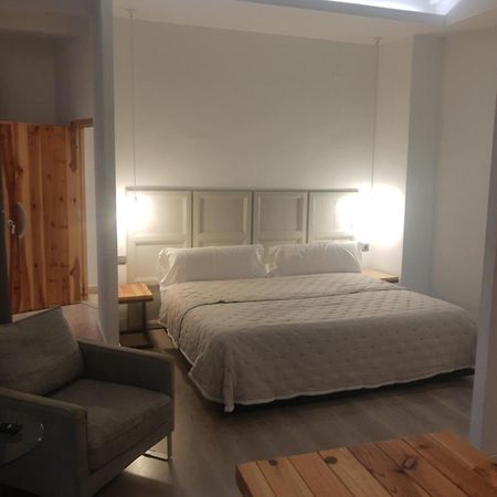 Las Coles Apartasuites Xàtiva Zewnętrze zdjęcie